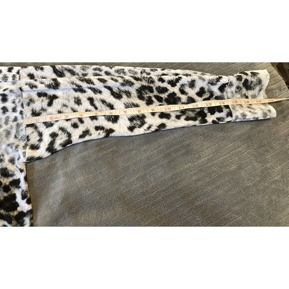 Norma Kamali Black And White Leopard Print Hook & Loop Closure Oversized Sz XS - Picture 10 of 10